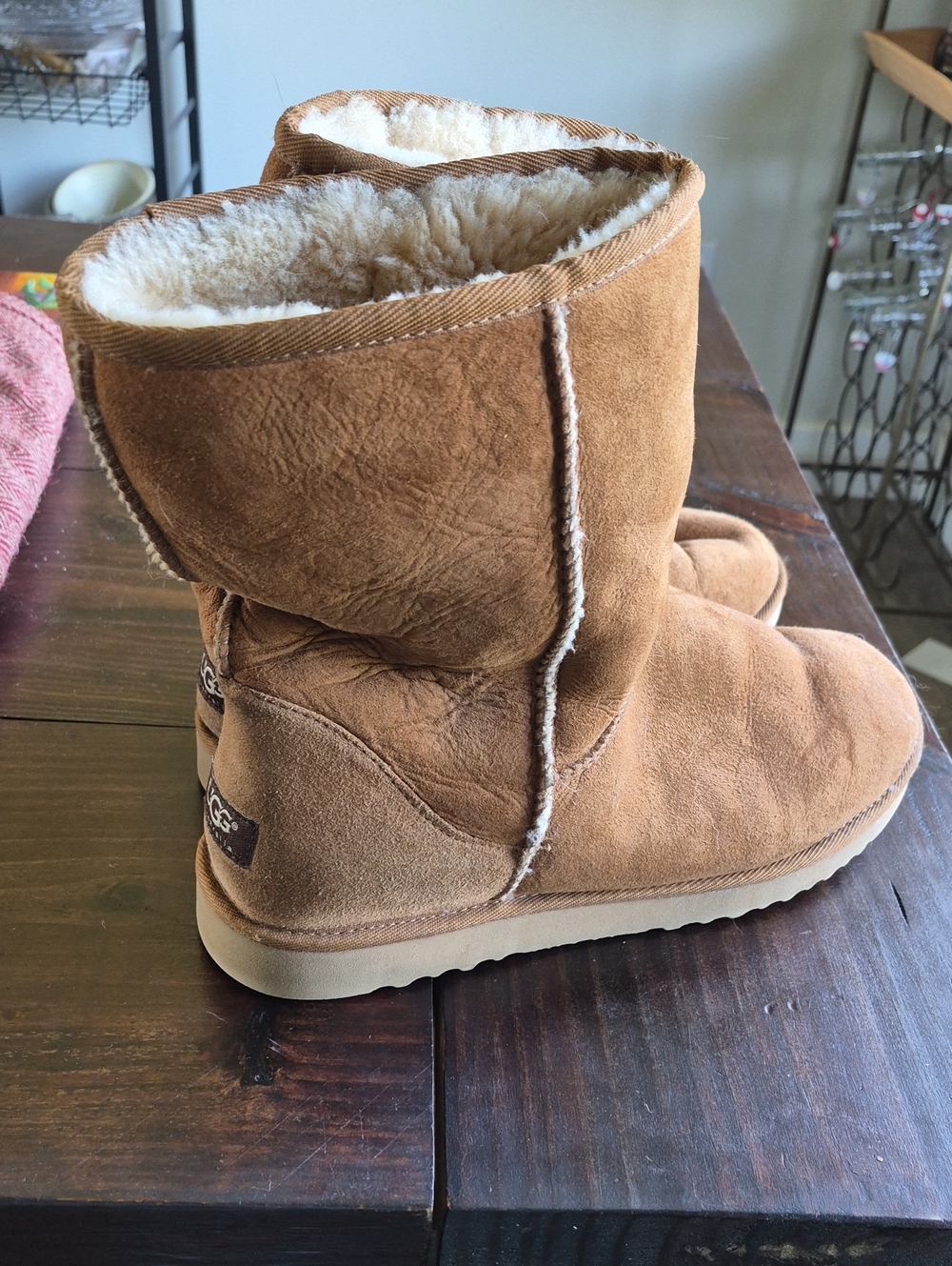 UGG Size M 11 Chestnut Suede Shearling Classic Short Boots